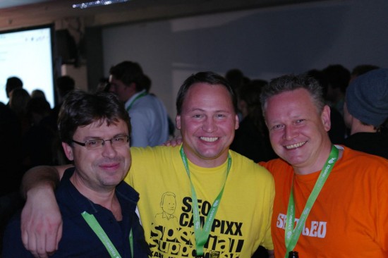 Frank Doerr, Karl Kratz und der SEO Leo beim SEOday 2012